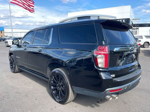 Used 2021 Chevrolet Suburban Premier w/ Premium Package image 3