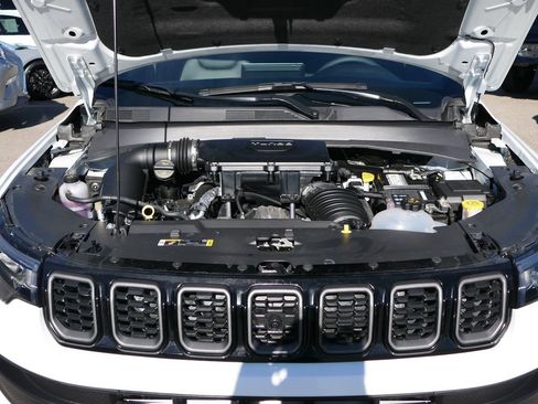 Used 2025 Jeep Compass Latitude w/ Convenience Group image 26