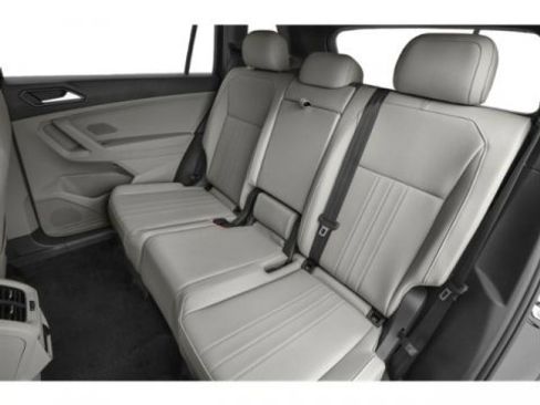 Used 2023 Volkswagen Tiguan SE R-Line FWD image 13