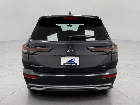 New 2025 Mitsubishi Outlander SEL image 4