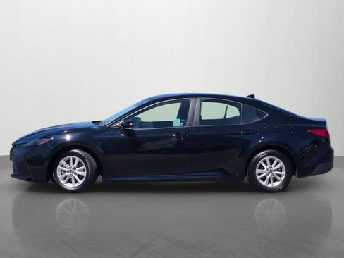 Used 2025 Toyota Camry LE FWD image 3