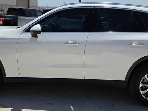Used 2024 Mercedes-Benz GLC 300 4MATIC image 6