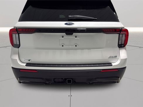 Certified 2025 Ford Explorer ST-Line w/ Premium Package AWD/4WD image 33
