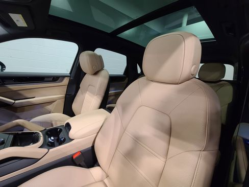 New 2026 Porsche Cayenne image 5