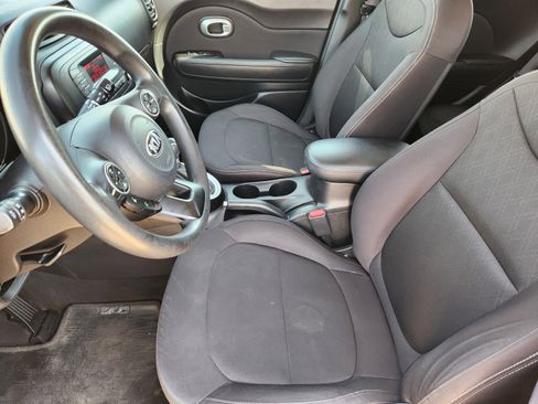 Used 2016 Kia Soul FWD image 9