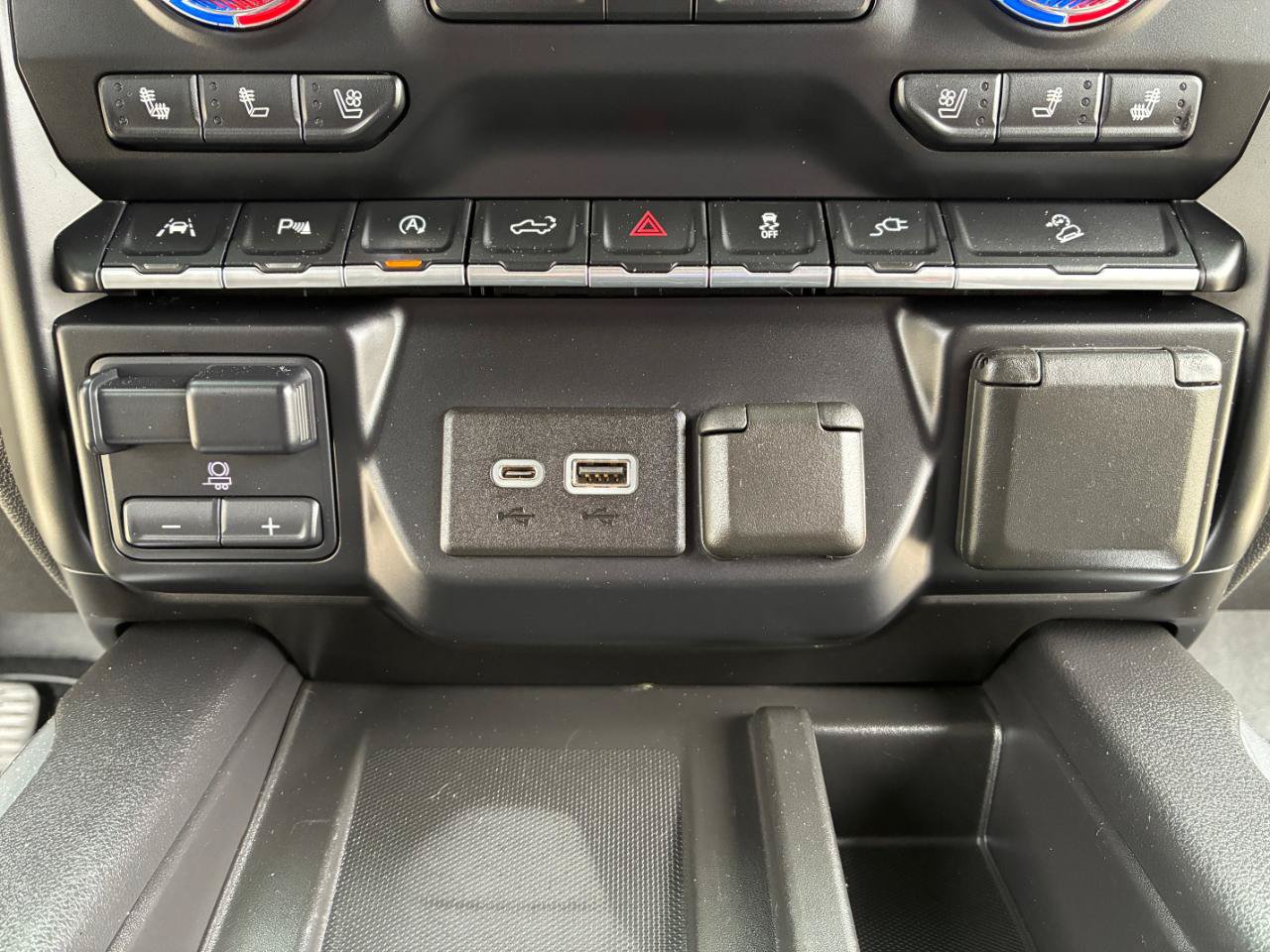 Used 2019 GMC Sierra 1500 AT4 w/ AT4 Premium Package AWD/4WD image 28