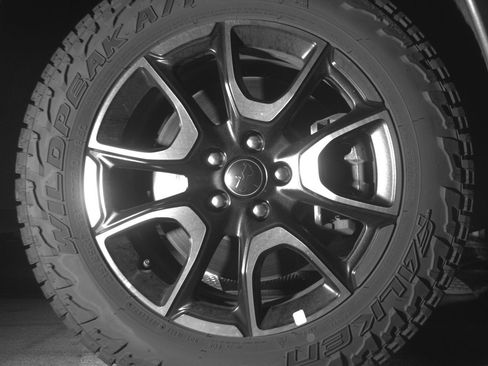 Used 2025 Jeep Compass Trailhawk image 13