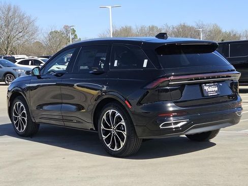 New 2026 Lincoln Nautilus Reserve image 6