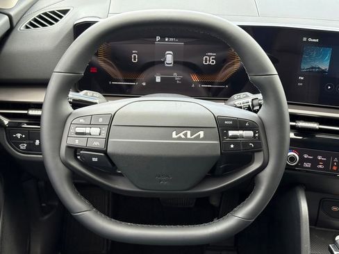 New 2026 Kia Sportage EX FWD image 32