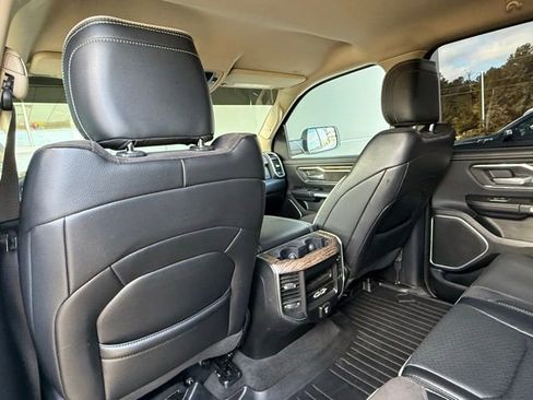 Used 2020 RAM 1500 Laramie RWD image 16