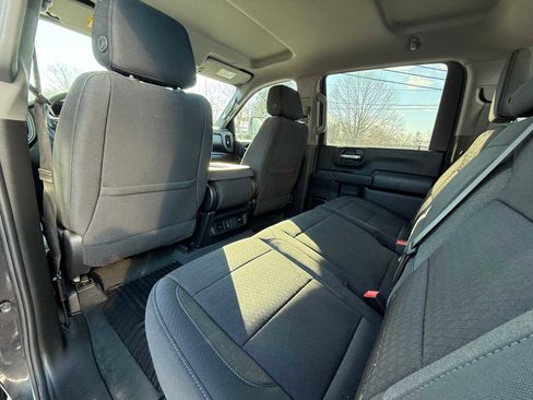 Used 2024 Chevrolet Silverado 2500 Custom w/ Custom Value Package image 14