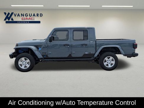 Used 2024 Jeep Gladiator Sport AWD/4WD image 4