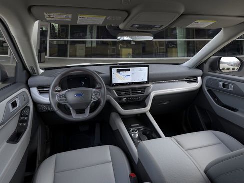 New 2025 Ford Explorer Active w/ Active Comfort Package image 9