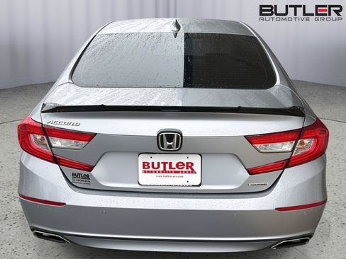 Used 2018 Honda Accord Touring image 5