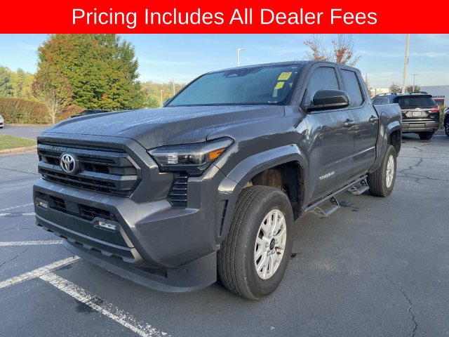 Used 2025 Toyota Tacoma SR5 AWD/4WD image 1