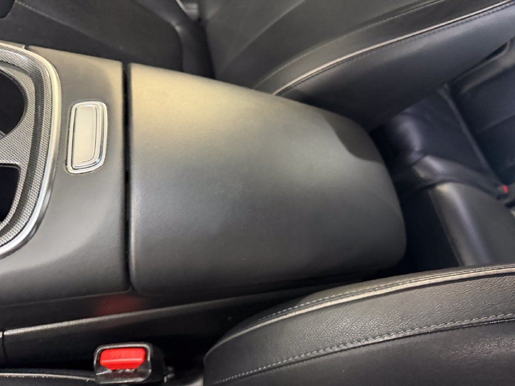 Used 2022 Hyundai Santa Fe SEL w/ Convenience + Premium Package AWD/4WD image 16