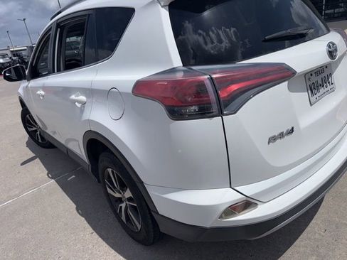 Used 2017 Toyota RAV4 XLE image 4