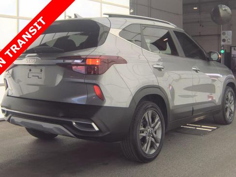 Used 2023 Kia Seltos S FWD image 3