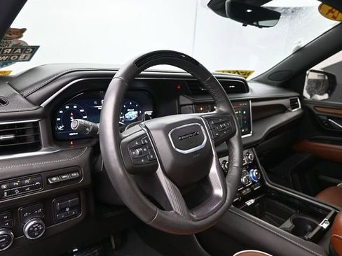 Used 2024 GMC Yukon XL Denali Ultimate image 25