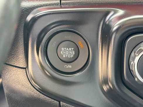 Used 2022 Jeep Wrangler Unlimited Rubicon w/ Cold Weather Group AWD/4WD image 26