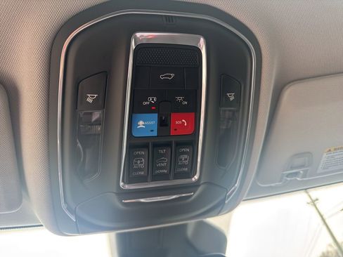 Used 2022 Jeep Grand Cherokee Limited 4xe w/ MOPAR Finishing Package image 22