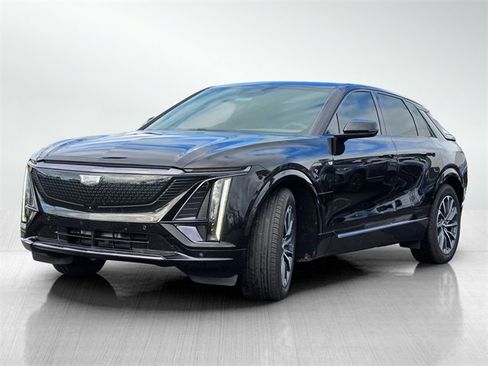 Used 2025 Cadillac Lyriq Sport image 8