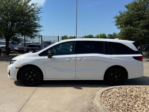 Used 2025 Honda Odyssey Sport-L image 2