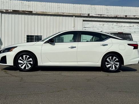 Used 2025 Nissan Altima 2.5 S image 7