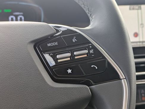 New 2026 Kia Niro EX image 29