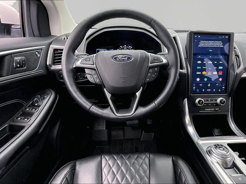 Certified 2023 Ford Edge Titanium w/ Equipment Group 301A AWD/4WD image 5