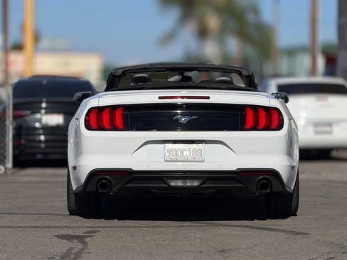 Used 2018 Ford Mustang Premium RWD image 13