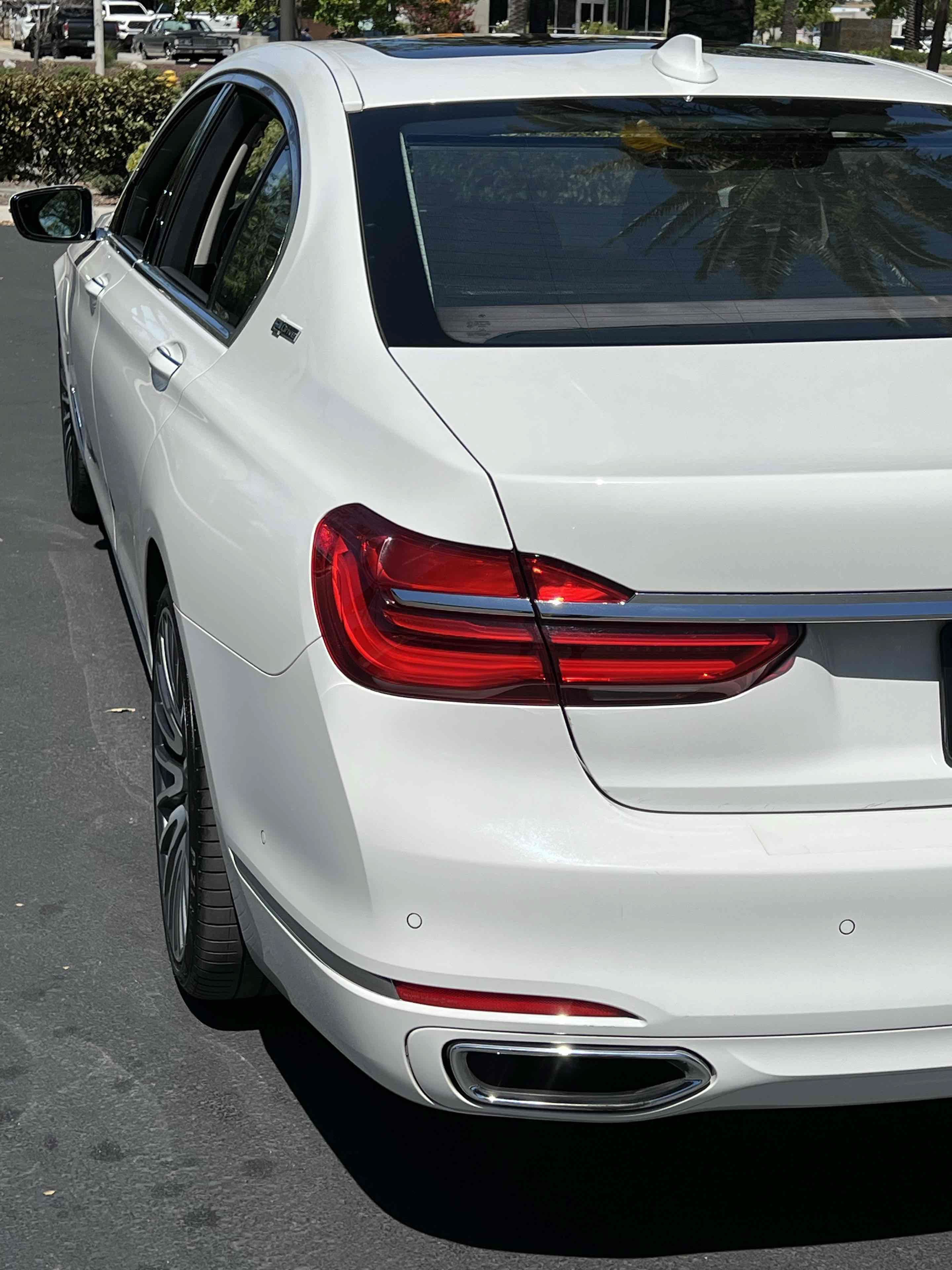 Used 2018 BMW 740e xDrive AWD/4WD image 65