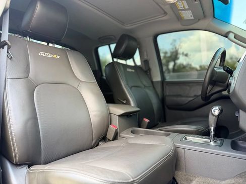 Used 2014 Nissan Frontier PRO-4X w/ Pro-4x Luxury Package AWD/4WD image 19
