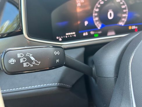 New 2026 Volkswagen Taos SE image 18