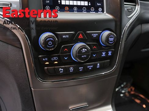 Used 2020 Jeep Grand Cherokee Laredo AWD/4WD image 19
