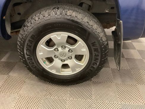 Used 2014 Toyota Tacoma 4x4 Double Cab w/ SR5 Package image 7