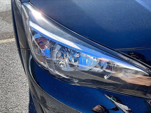 Used 2023 Subaru Crosstrek 2.0i Premium image 32