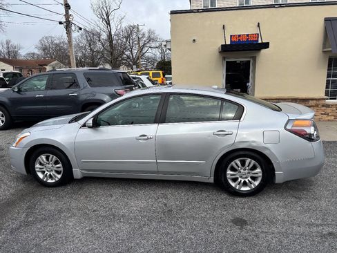 Used 2011 Nissan Altima 2.5 SL w/ Technology Pkg image 8