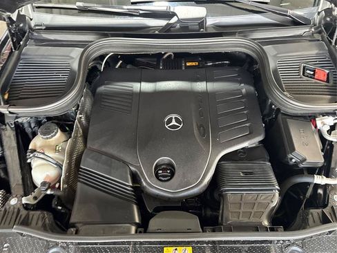 Used 2025 Mercedes-Benz GLS 450 4MATIC image 24
