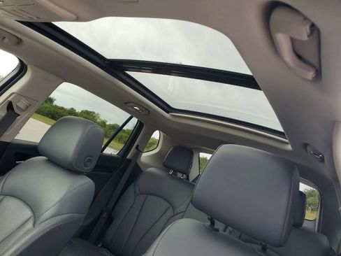 Used 2019 Buick Envision Essence image 30