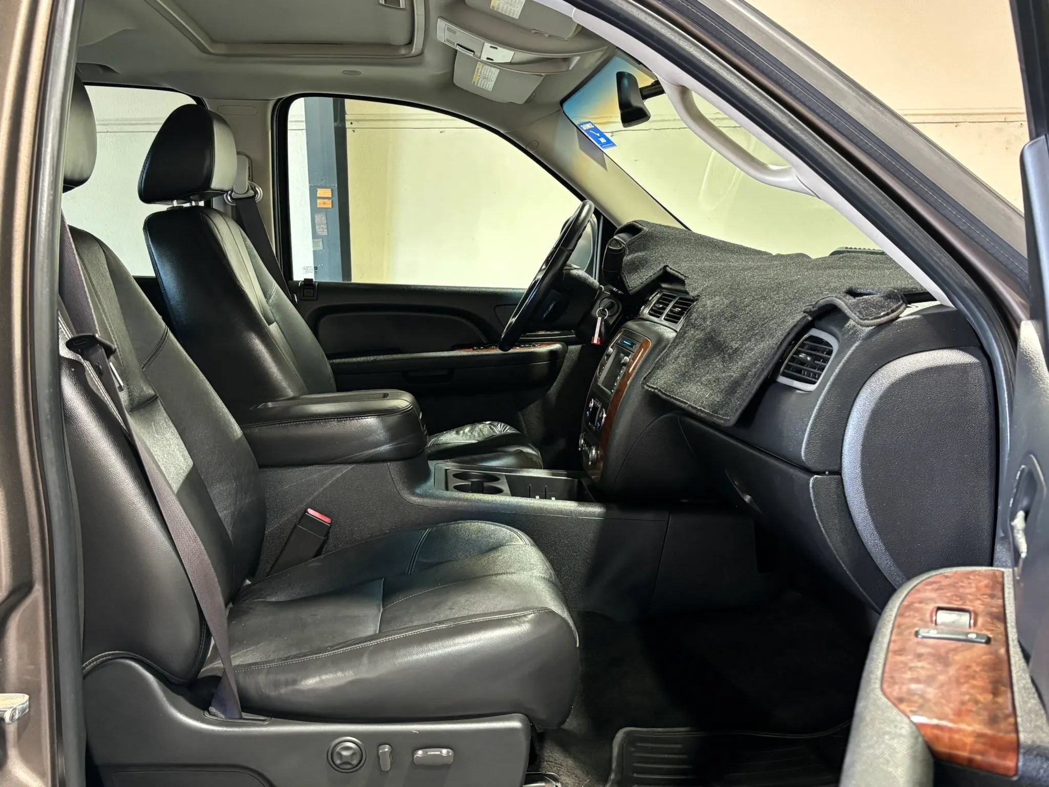 Used 2008 Chevrolet Silverado 2500 LTZ w/ Safety Package AWD/4WD image 12