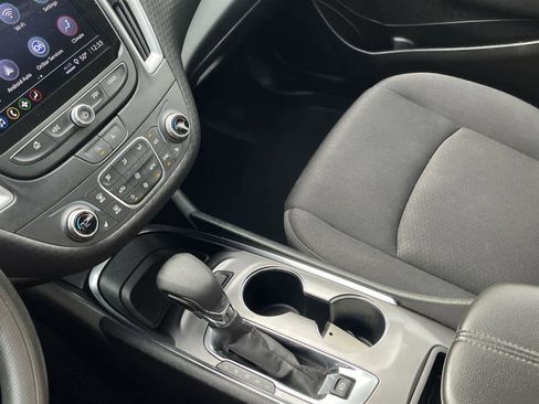 Used 2023 Chevrolet Malibu LT image 24