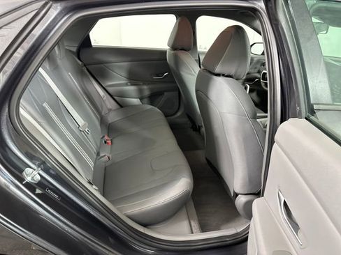 Used 2023 Hyundai Elantra SEL w/ Convenience Package image 27