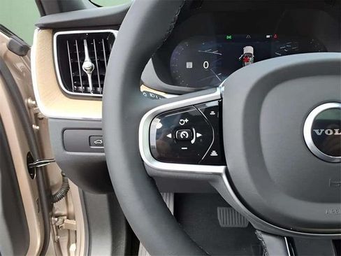 New 2026 Volvo XC60 B5 Plus w/ Protection Package Premier AWD/4WD image 19