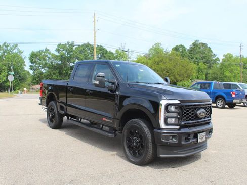 New 2026 Ford F250 Lariat w/ Black Appearance Package AWD/4WD image 3