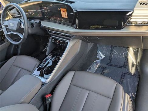 Certified 2025 Audi Q5 Premium Plus w/ Premium Plus image 19