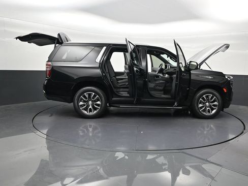 Used 2023 Chevrolet Tahoe LT w/ Luxury Package RWD image 33