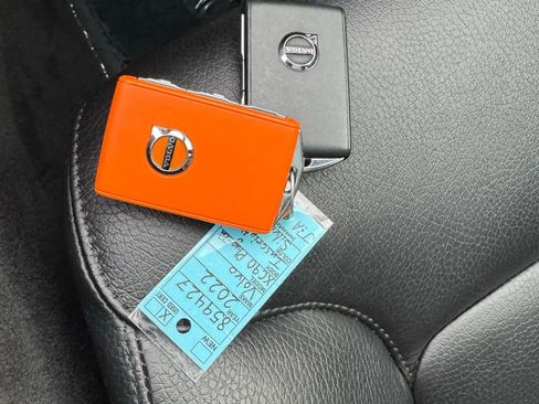 Used 2022 Volvo XC90 T8 Inscription Expression w/ Advanced Package image 47