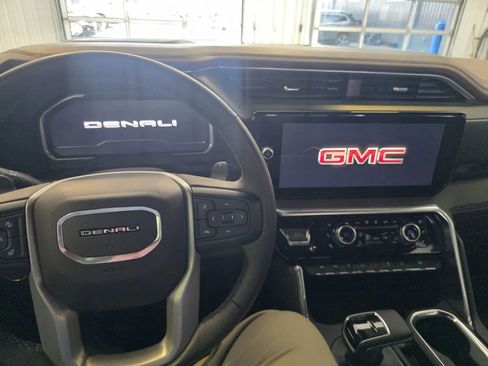 Used 2023 GMC Sierra 1500 Denali w/ Denali Reserve Package AWD/4WD image 29