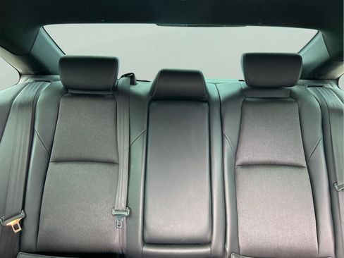 Used 2018 Honda Accord Sport image 10